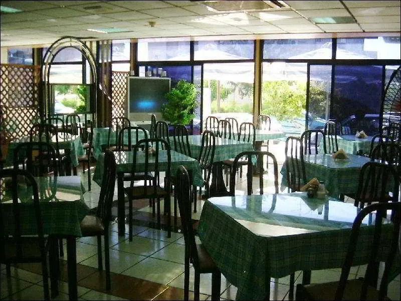 **  San Remo Hotel Larnaca Kıbrıs